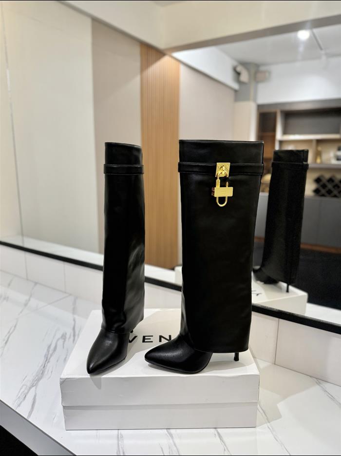 20251128174450902 590